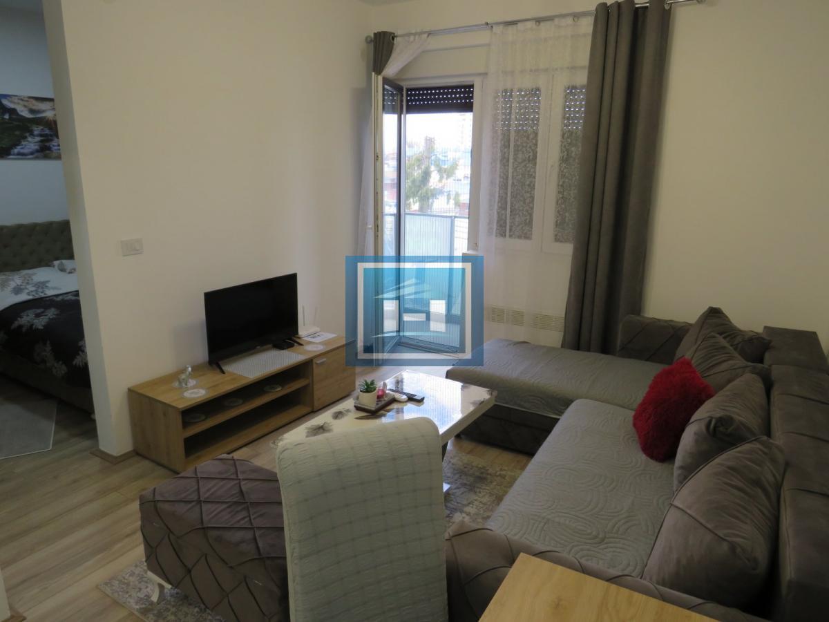 Stan do samog Akva parka niže spratnosti