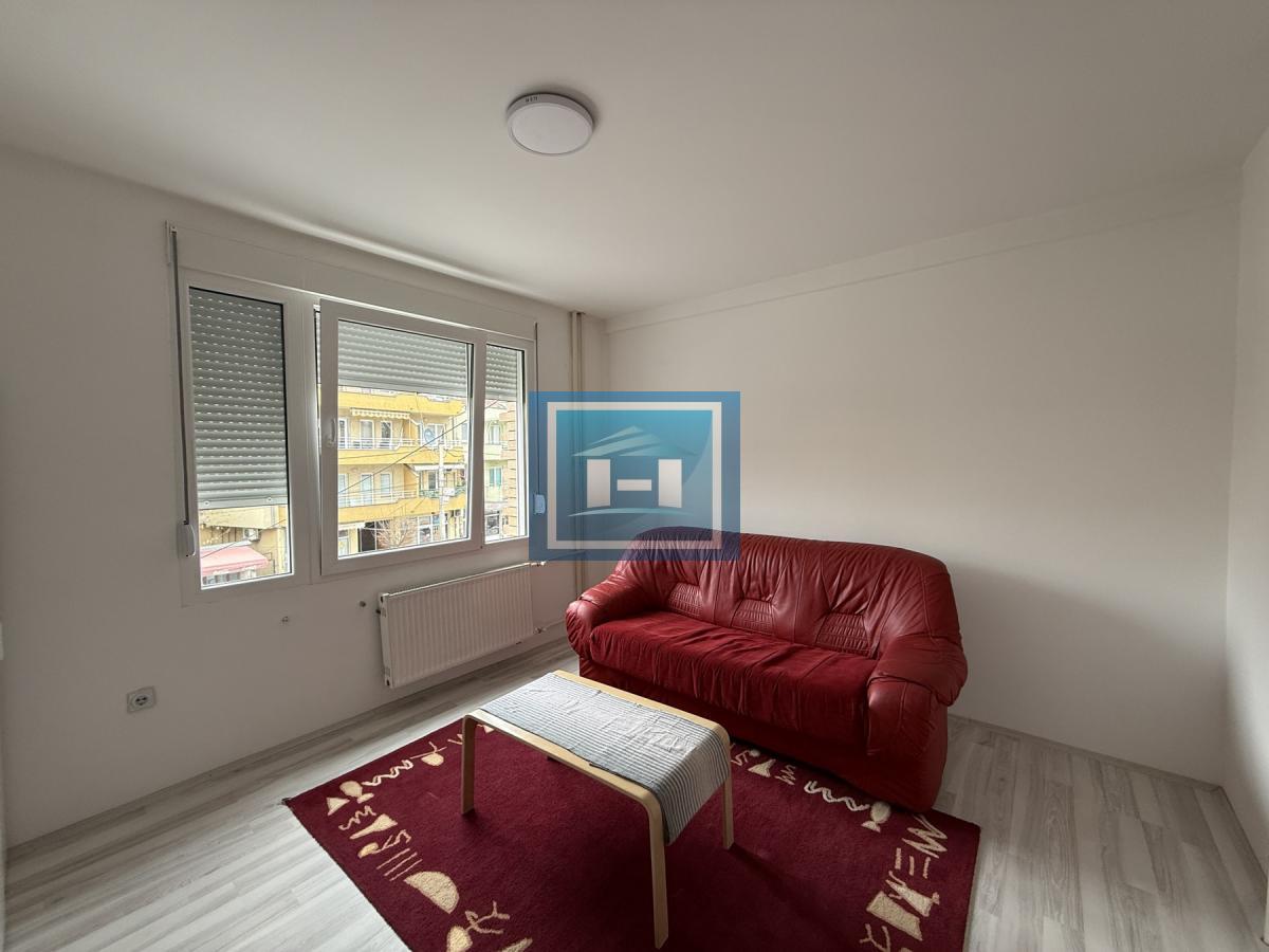 Izdaje se renoviran jednosoban stan – blizu centra