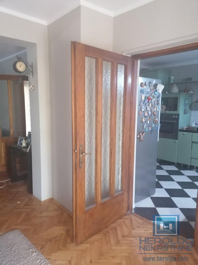 Na prodaju kuća u centru Ćuprije