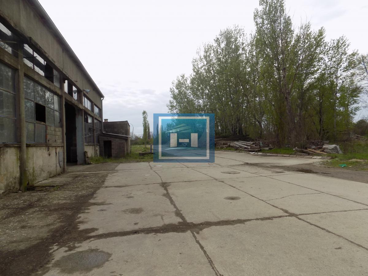 Hala za renoviranje sa kancelarijskim delom