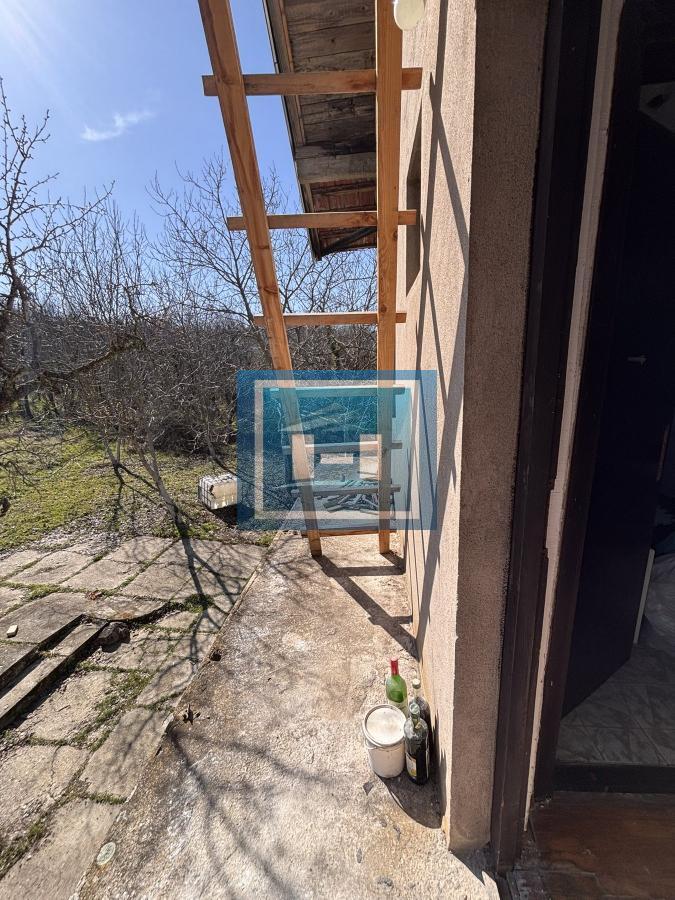 Seosko domaćinstvo – kuća preko 300 m² na placu preko 30 ari