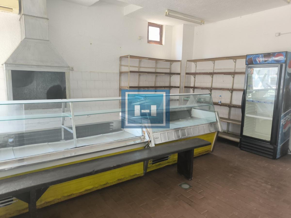 Na prodaju poslovno-stambeni prostor – 90m² Ćuprija