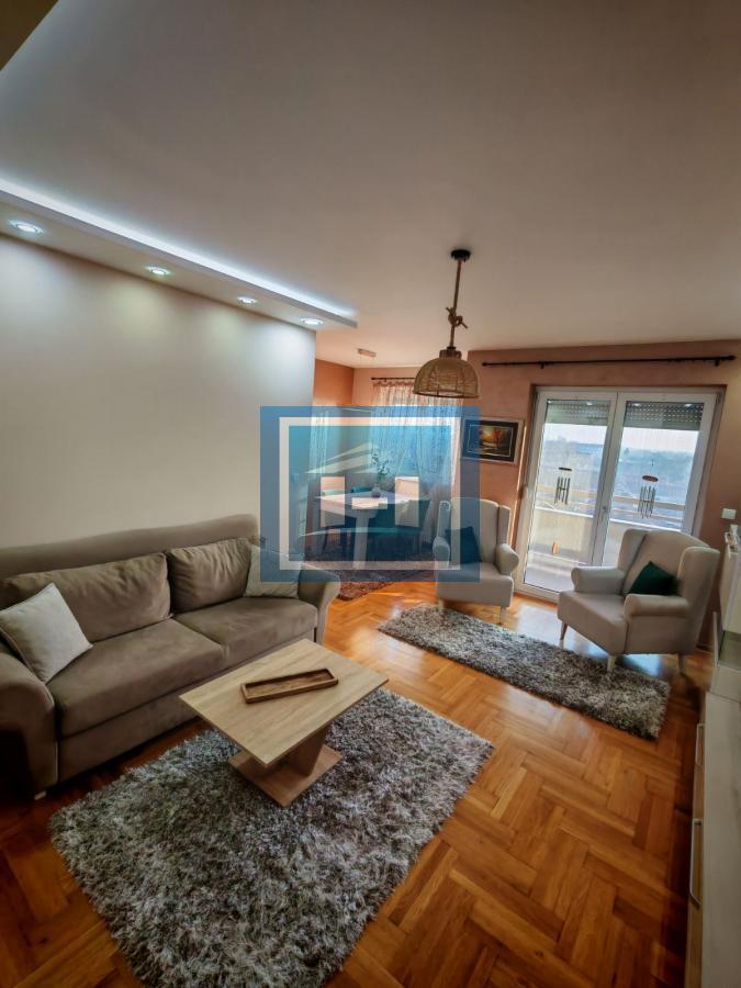 Trosoban stan za izdavanje u novogradnji