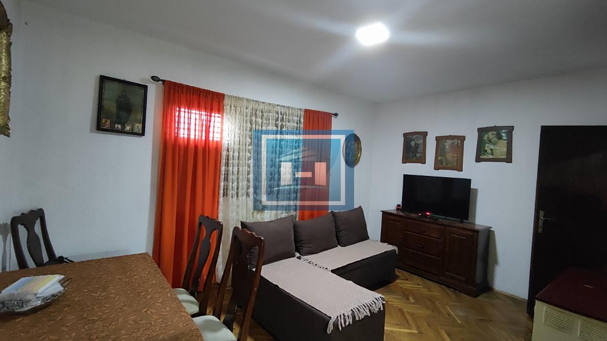 Kuća u okolini Jagodine na dva nivoa odmah useljiva sa svim priključcima