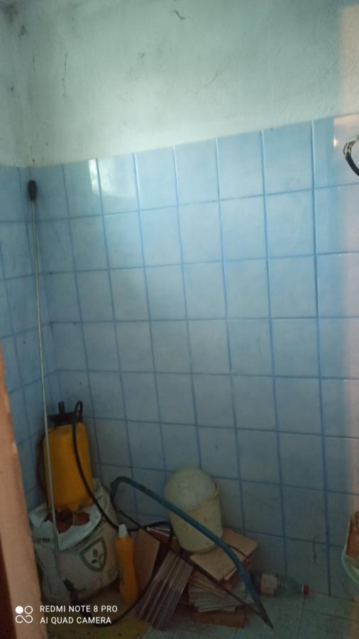 Parcela za izgradnju sa svim priključcima i uknjiženim objektom za adaptaciju u Crvenim livadama