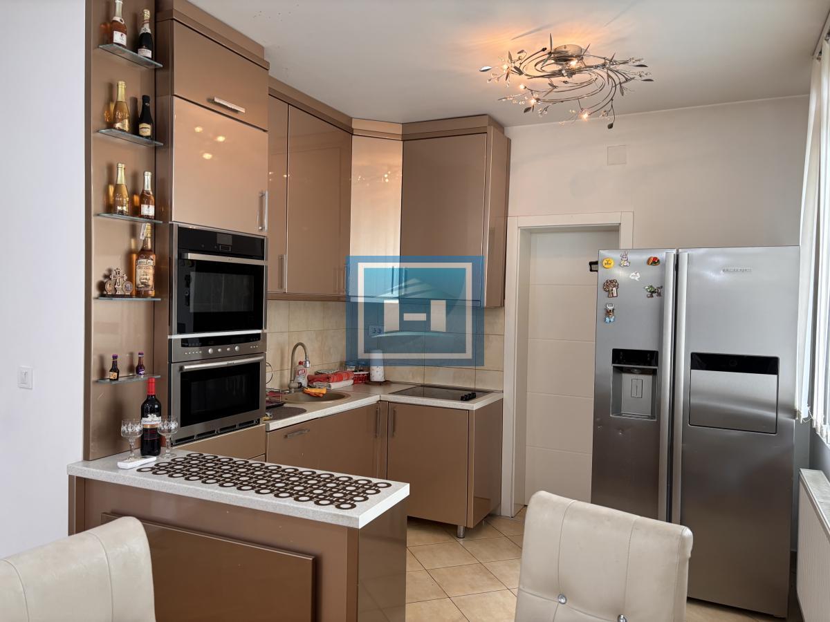 Savršen četvorosoban stan na još boljoj lokaciji