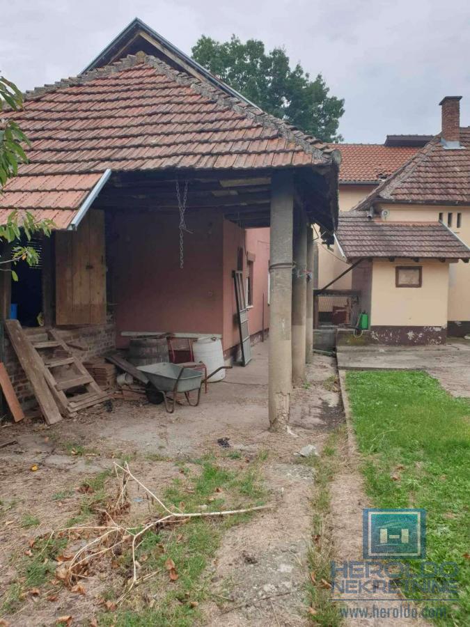 Kompletno seosko domaćinstvo u Sedlaru