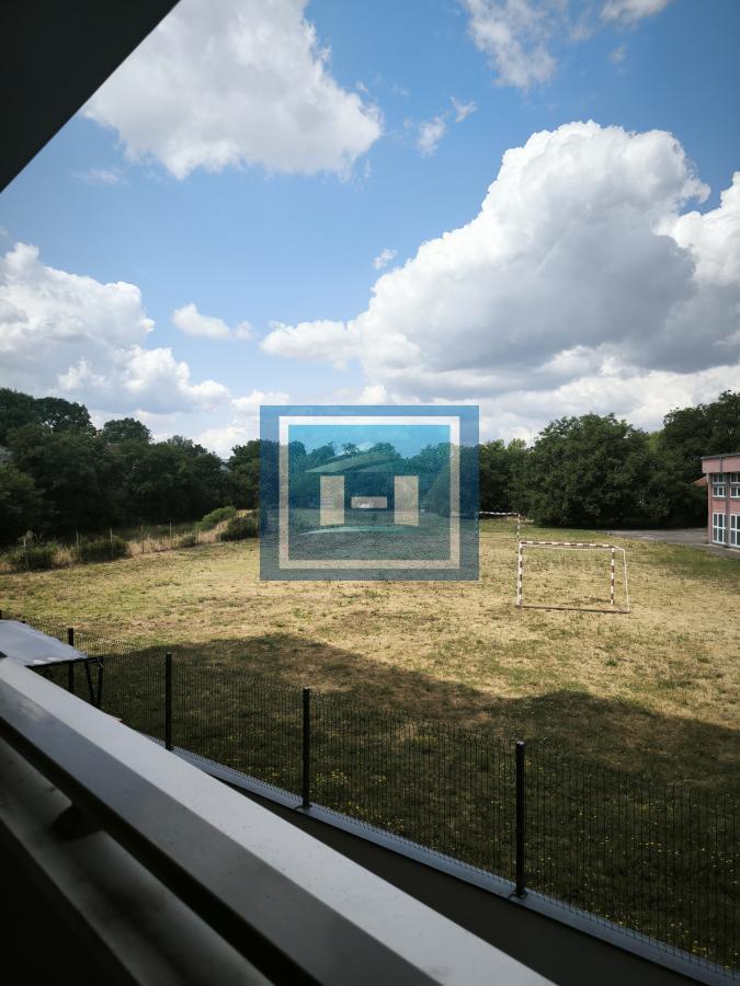 IZDAJE SE NOV, PROSTRAN STAN U CENTRU ĆUPRIJE – IDEALAN ZA PORODICE, FIRME I PRIVATNE DELATNOSTI