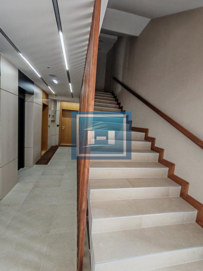 Trosoban stan u novogradnji -odmah useljiv