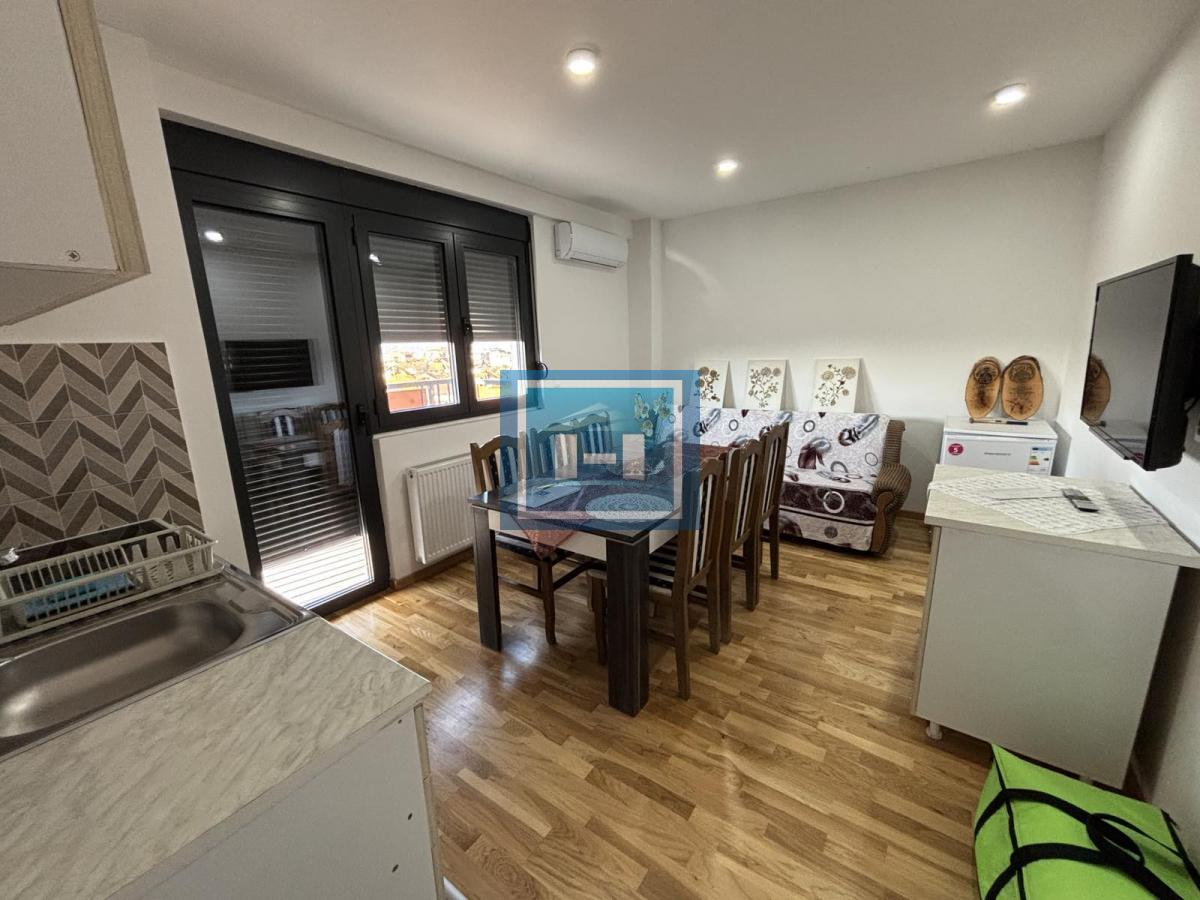 PRODAJE SE NAMEŠTEN STAN U LUKSUZNOM KOMPLEKSU