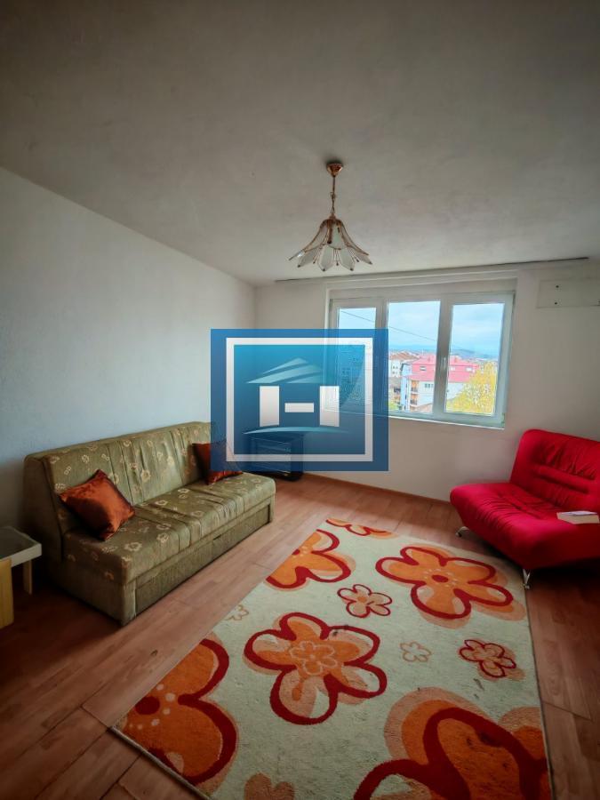 Prodaja dvoiposobnog stana