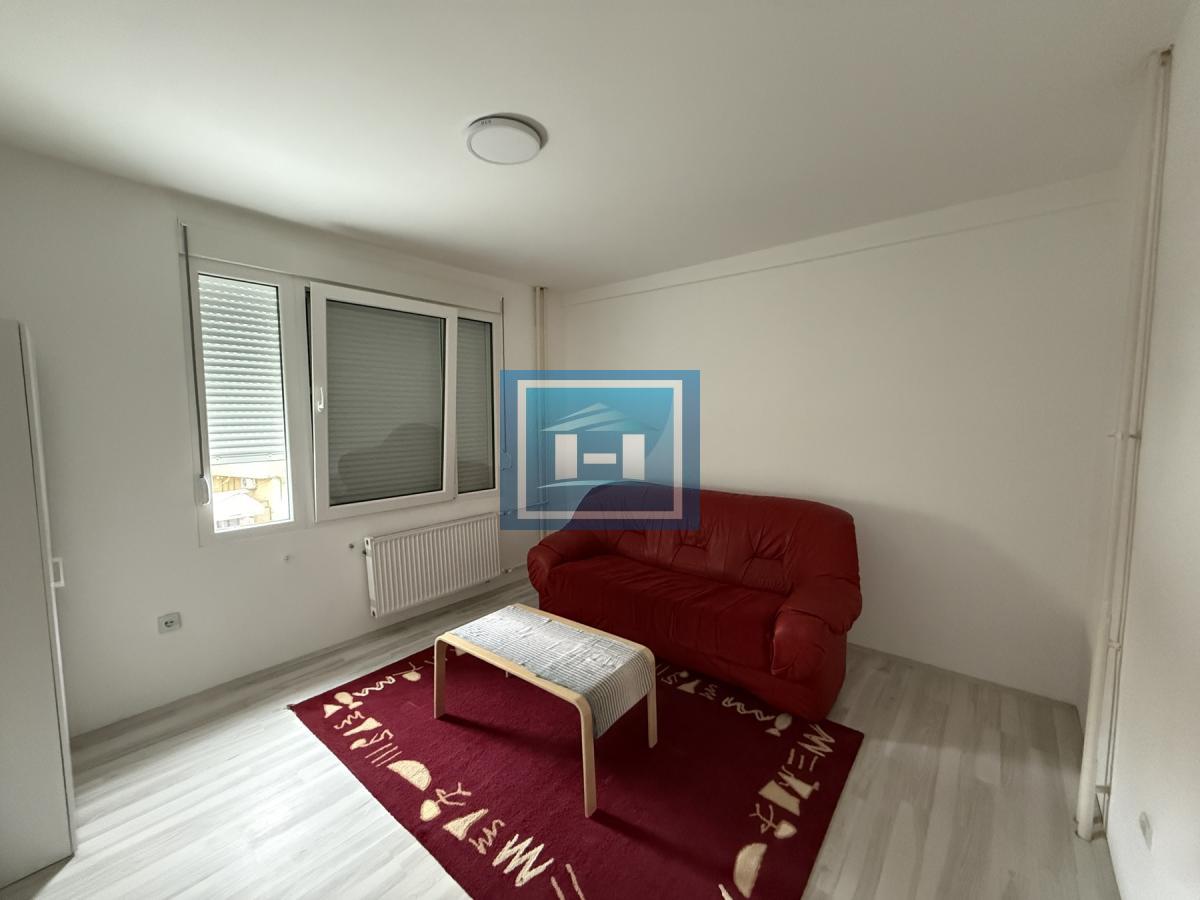 Izdaje se renoviran jednosoban stan – blizu centra