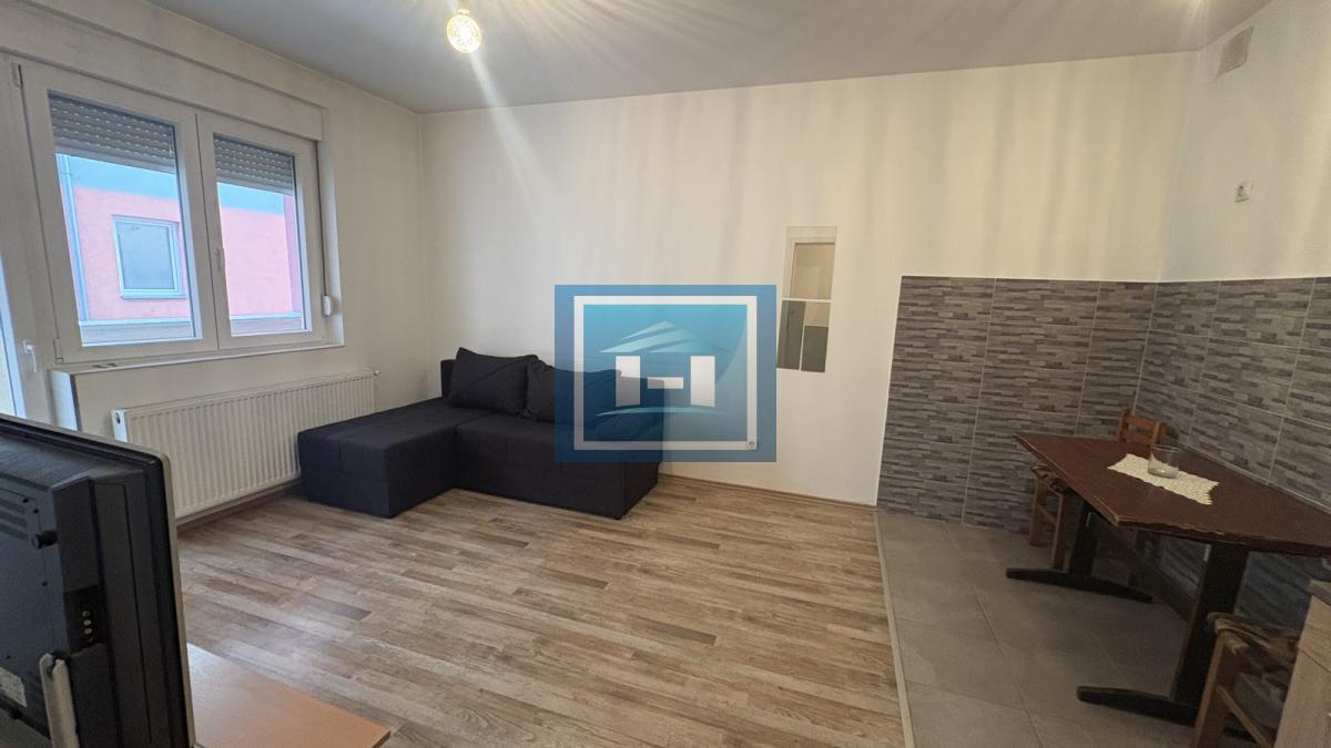 Odličan stan u širem centru – 41 m², prvi sprat, zgrada sa liftom