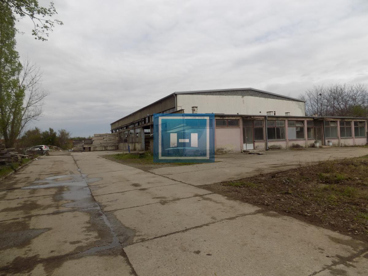 Hala za renoviranje sa kancelarijskim delom