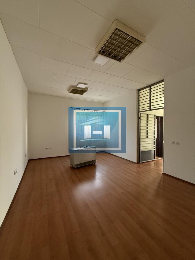 Na prodaju lokal u centru Ćuprije – idealan za vaš biznis!