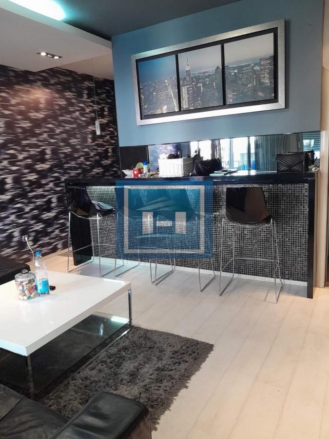 Na prodaju jednoiposoban stan – sam centar Kragujevca, pogled na crkvu!