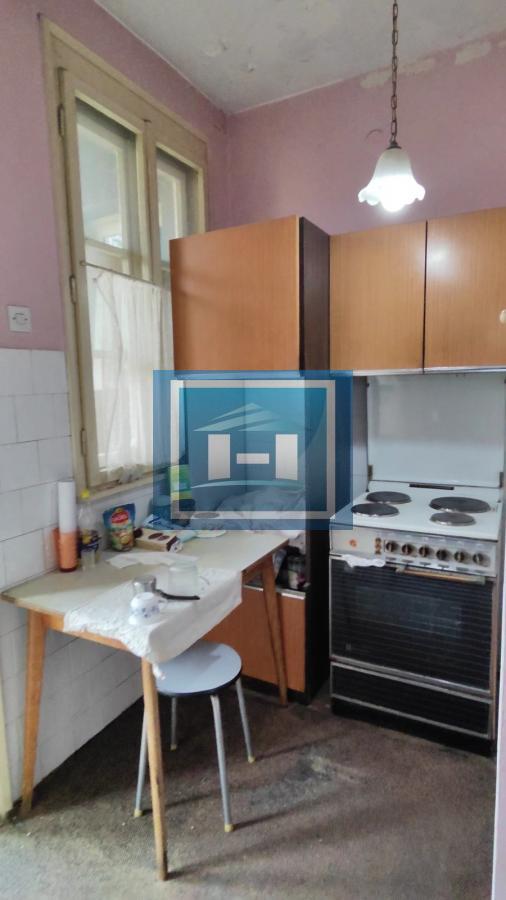 Trosoban stan na prvom spratu u Moravskom stilu u centru Jagodine