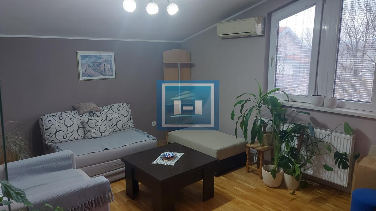 Karaburma Husinskih rudara 2.5 61m2 lođa