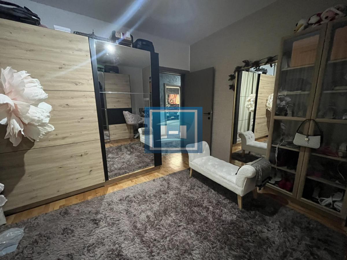 EKSKLUZIVNA PONUDA – Prostrana porodična kuća vrhunskog kvaliteta