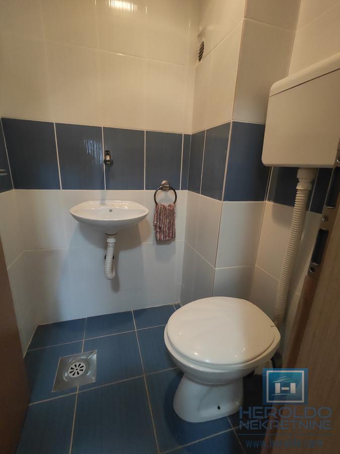 Trosoban stan u blizini Akva parka