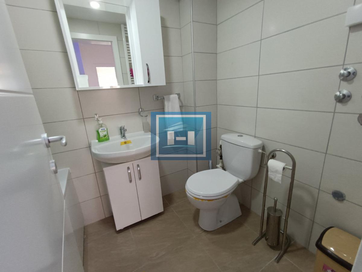 Prelep četverosoban stan kod Akva parka