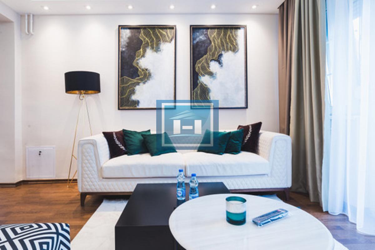 IZDAJE SE STAN U STROGOM CENTRU GRADA – U STARIM „MORAVSKI STIL“ ZGRADAMA