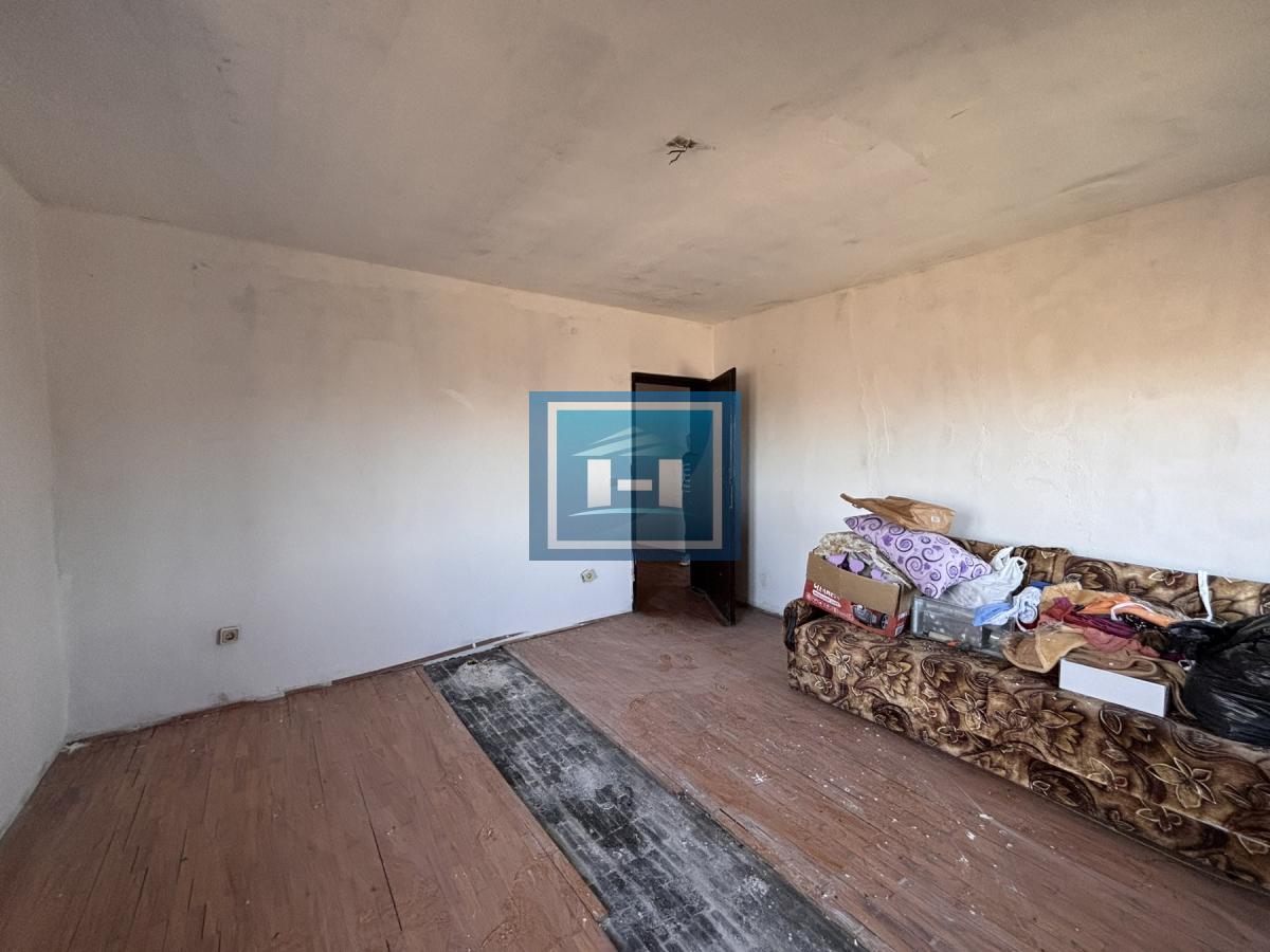 Seosko domaćinstvo – kuća preko 300 m² na placu preko 30 ari