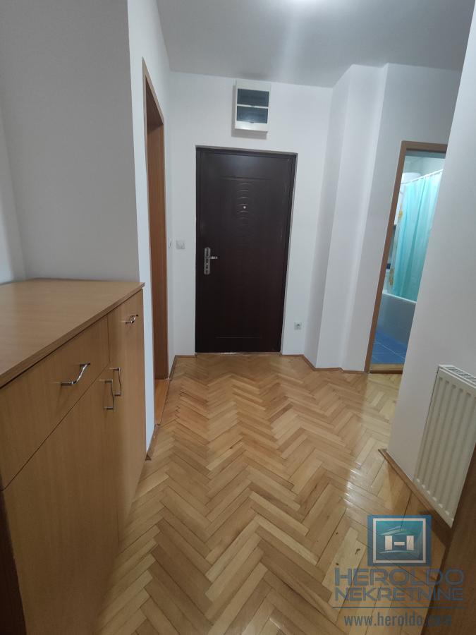 Trosoban stan u blizini Akva parka