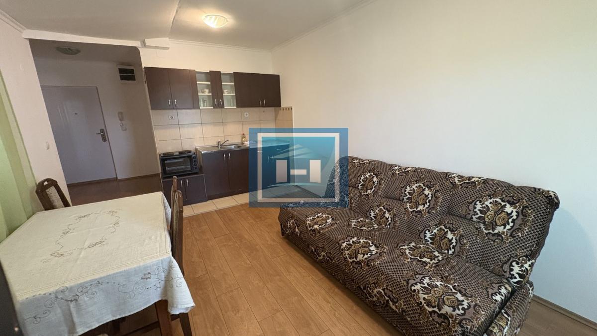 PRODAJA – Stan sa panoramskim pogledom na grad