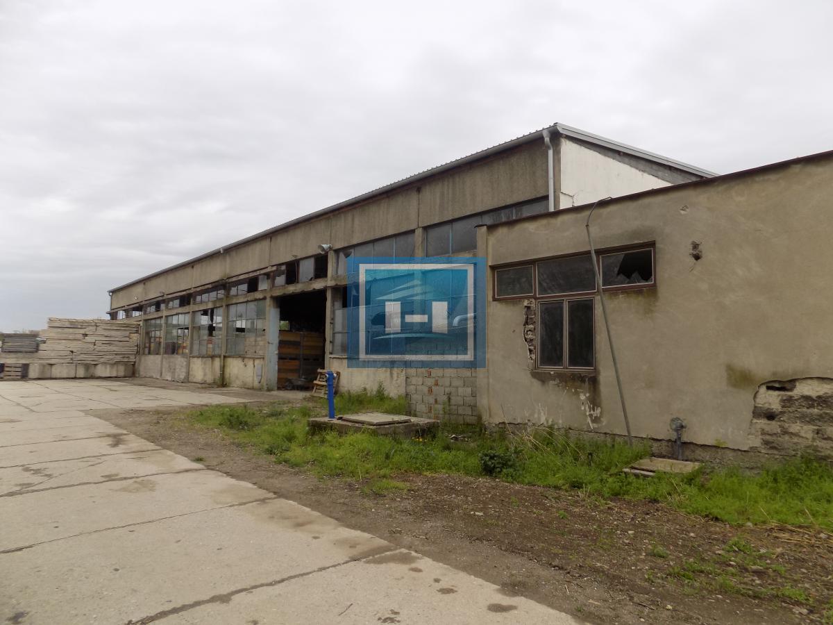 Hala za renoviranje sa kancelarijskim delom