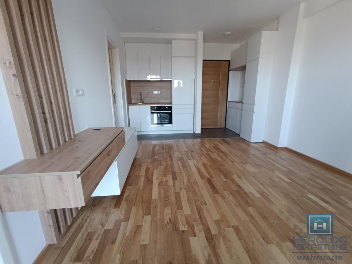 Jednosoban stan od 39m2 u Crnjanskom za izdavanje