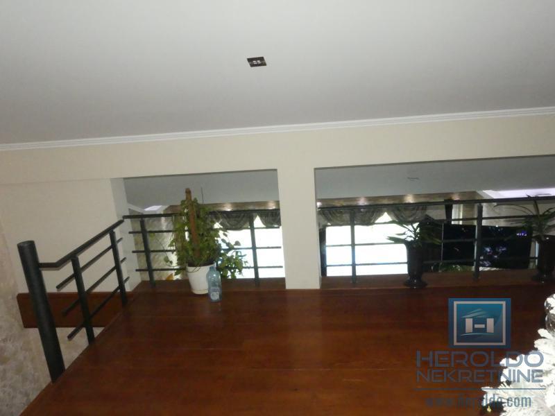 Lux stan sa galerijom, Akva park