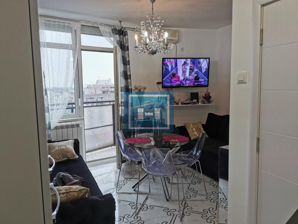 Dorćol + renoviran = $