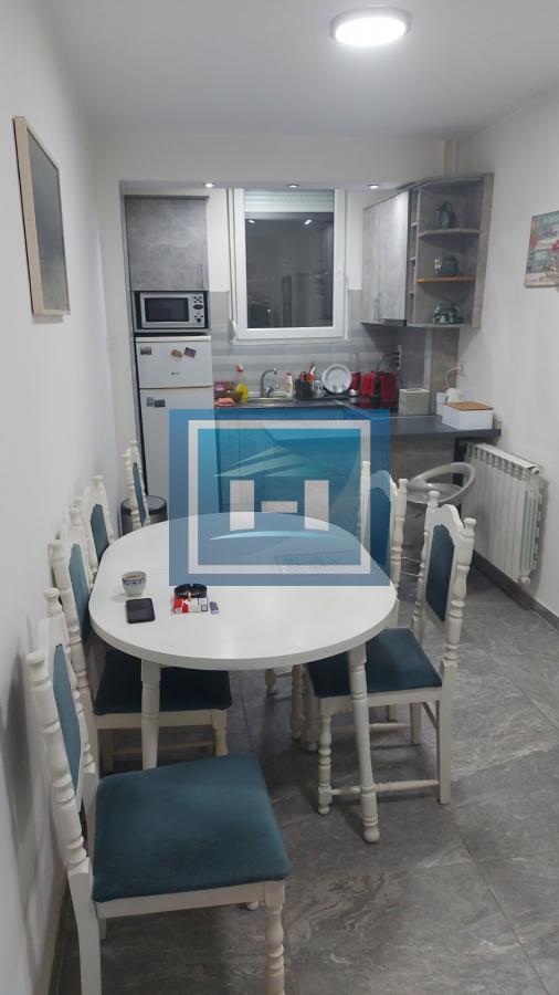 Karaburma, renoviran, slobodan parking