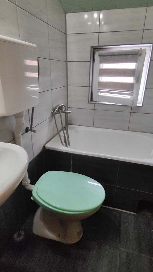 Stan u kući na Levču od 72m2 na gradskoj lokaciji po ceni jednosobnog stana