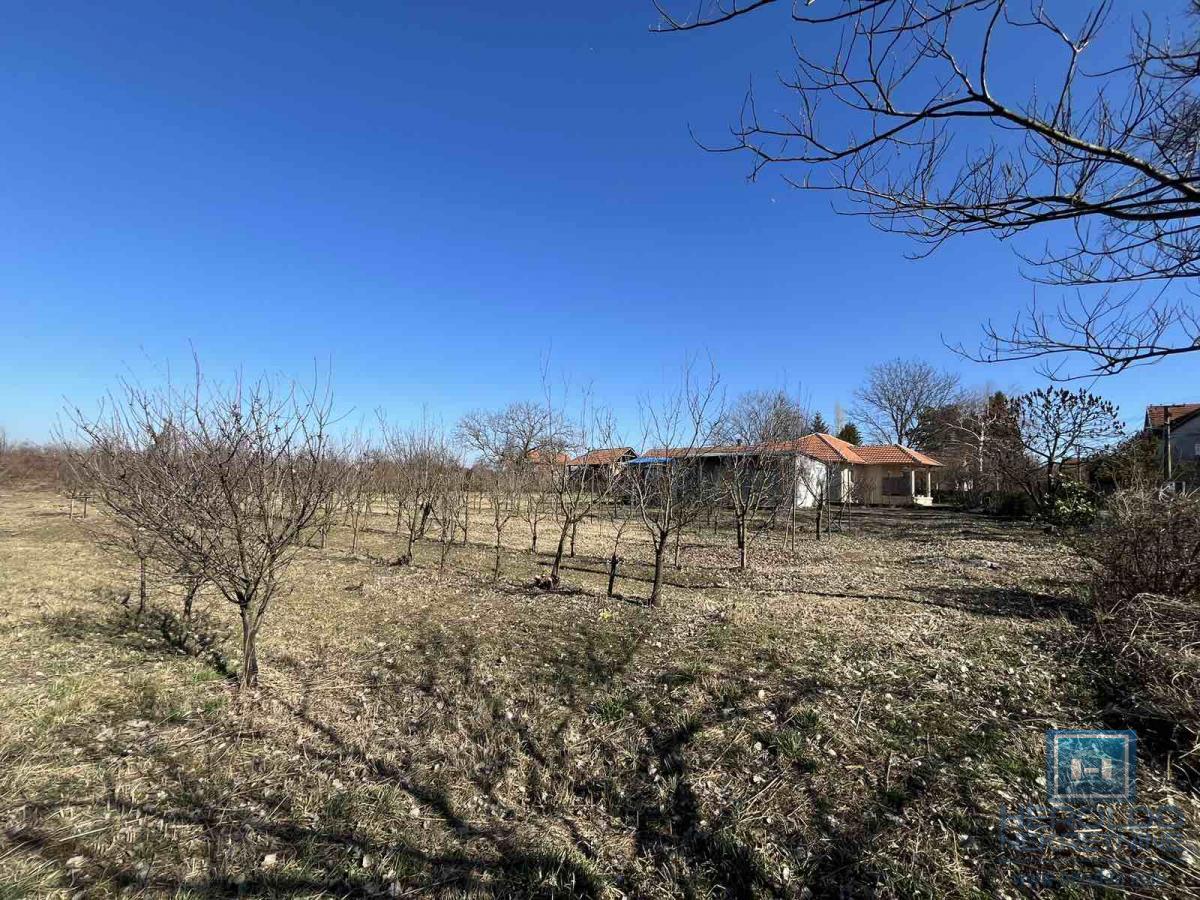 Kuća u Majuru na prostranom placu