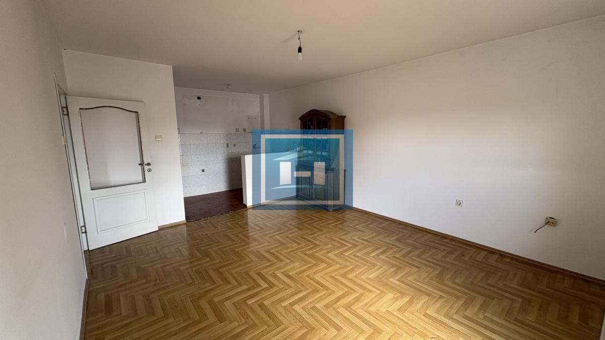 Na prodaju – Trosoban stan 73m² u širem centru grada, mirna lokacija