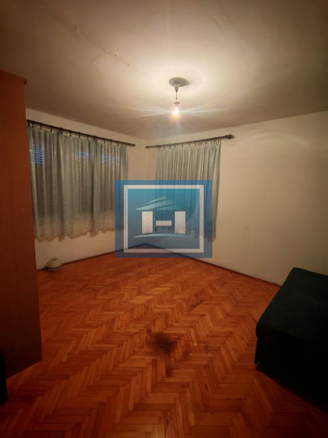 Odmah useljiv stan u Francuskoj ulici