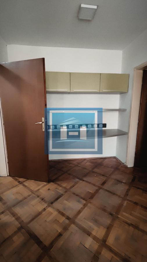 Kompletno namešten stan u užem centru grada