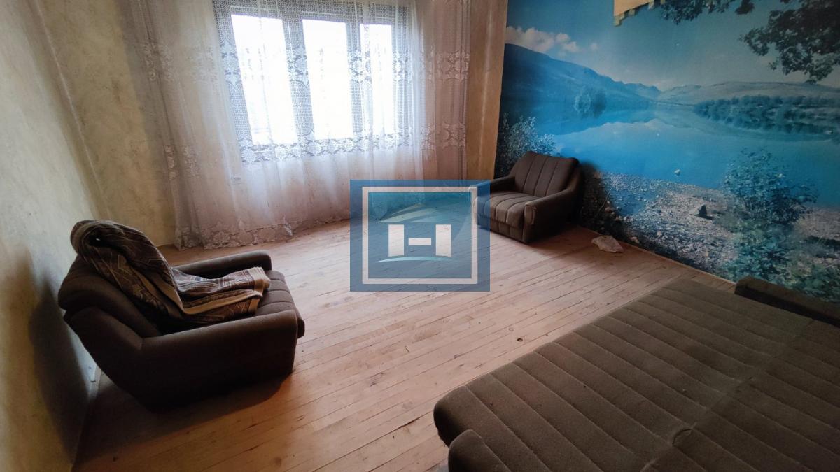 Kuća u centralnom delu Batočine pogodna za višečlane porodice