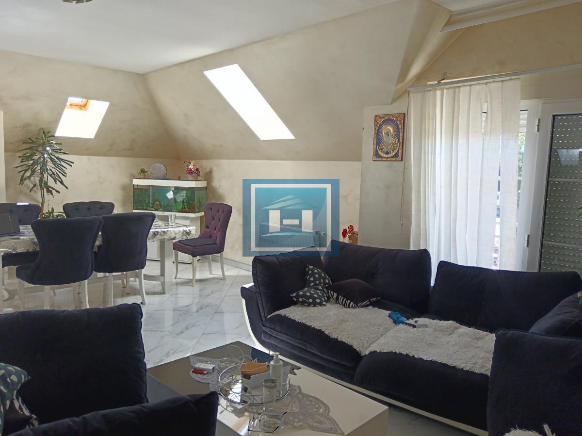 Idealno za preduzetnike – Kuća sa halom i vagom do 60 tona!