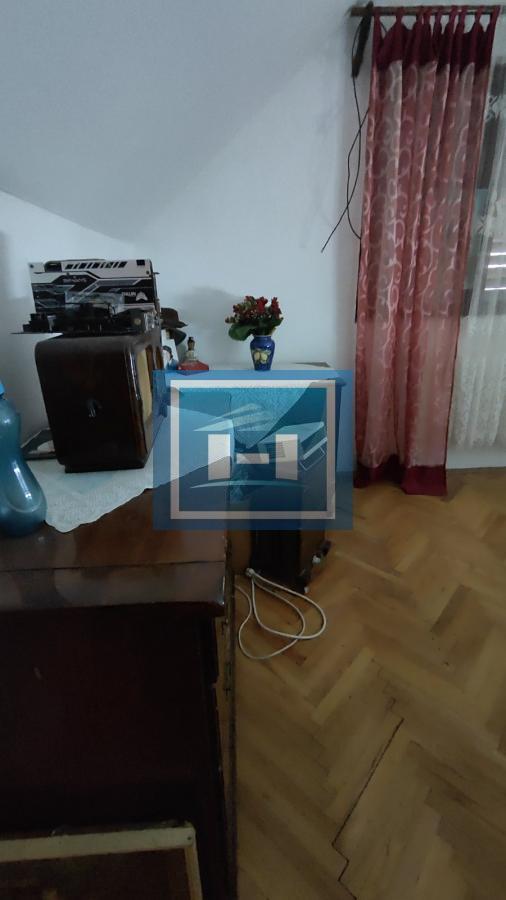 Kuća u okolini Jagodine na dva nivoa odmah useljiva sa svim priključcima