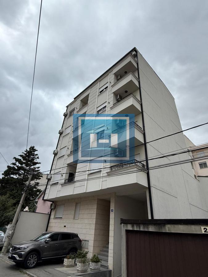 Zvezdara - Lux namešten stan 30 m² sa parkingom