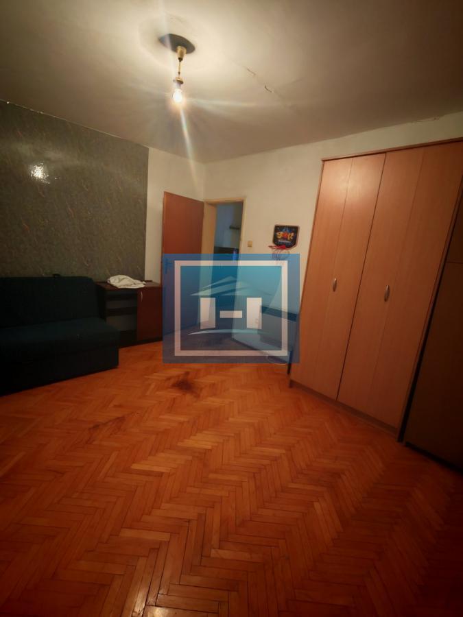 Odmah useljiv stan u Francuskoj ulici
