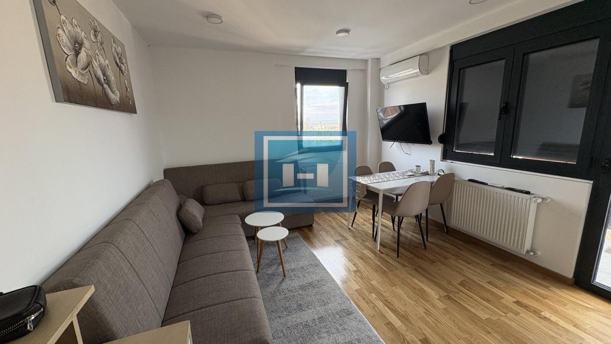 Izdaje se luksuzna garsonjera u kompleksu Crnjanski