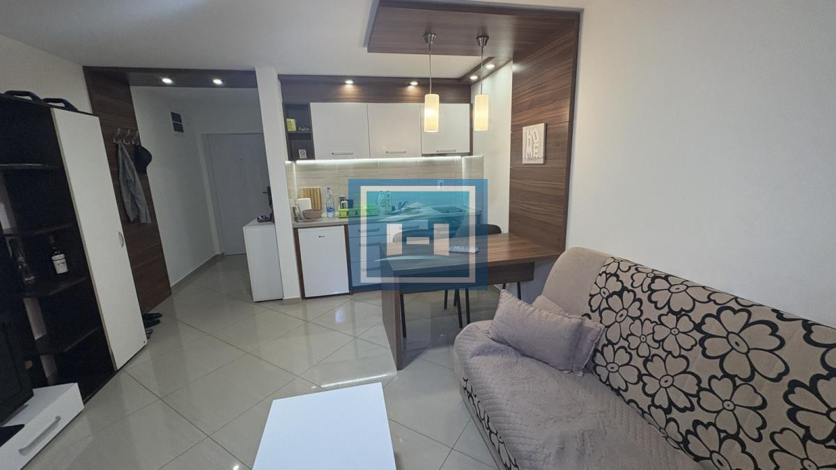 Na prodaju stan u zgradi novije gradnje