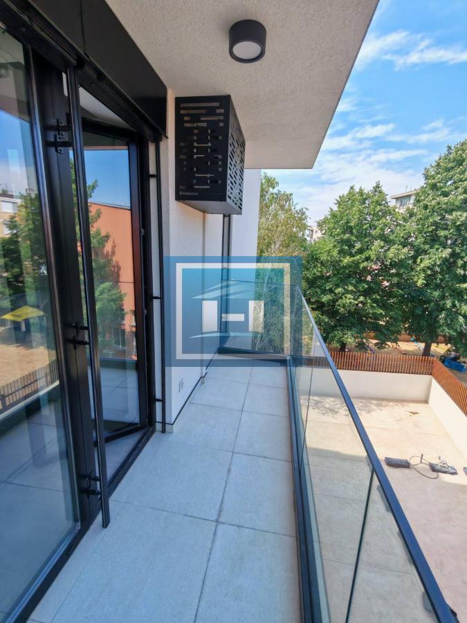 Trosoban stan u novogradnji odmah useljiv