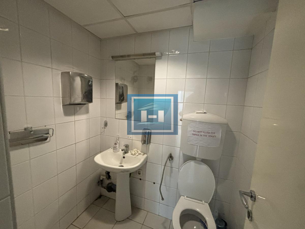 Izdavanje poslovnog prostora u strogom centru Jagodine – odlična lokacija, 171 m²