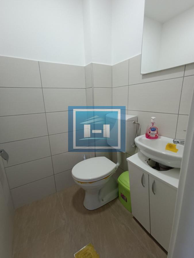 Prelep četverosoban stan kod Akva parka