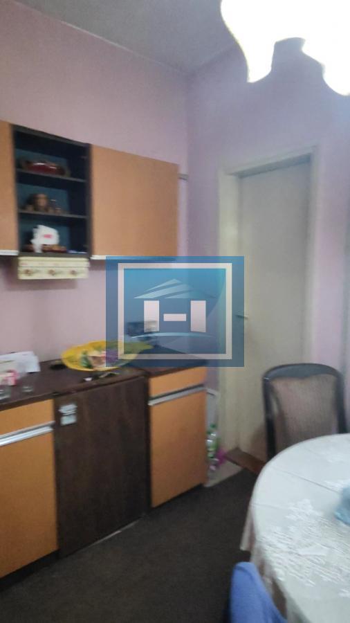 Trosoban stan na prvom spratu u Moravskom stilu u centru Jagodine